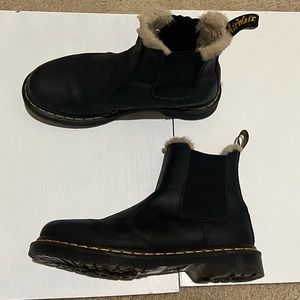 Women's 2976 Leonore Burnished Faux Fur Block Heel Lug Sole Chelsea Booties